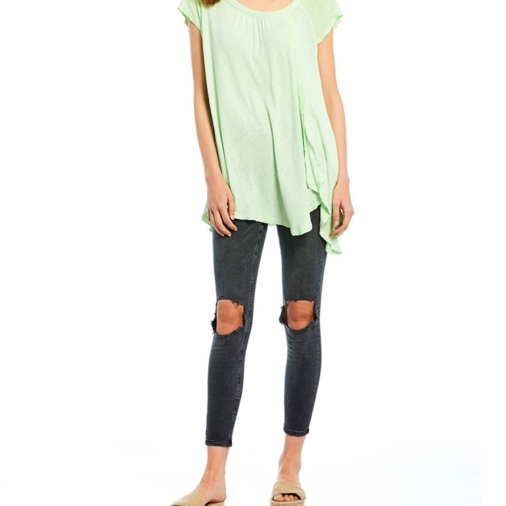Free people green long uneven hemline  shirt